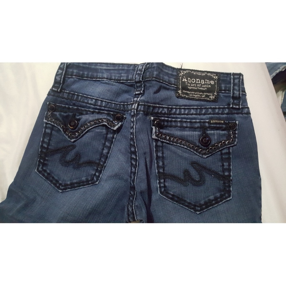 Anoname jeans